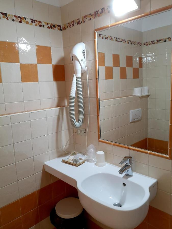 Hotel Villa Milano Peio Fonti Eksteriør bilde